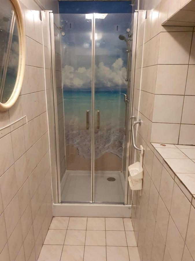 Appartement F1 Rez De Chausser Bg N°2 Bains les Bains Bagian luar foto